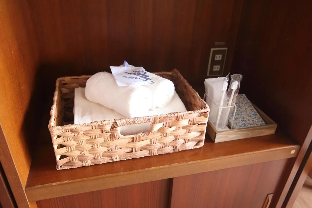 Guest House Futaba Ósaka